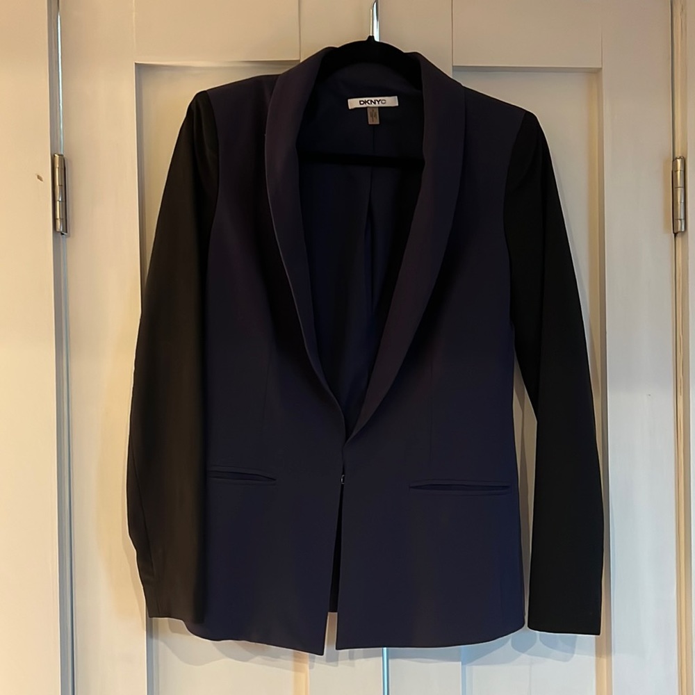 DKNYC navy and black jacket size 0